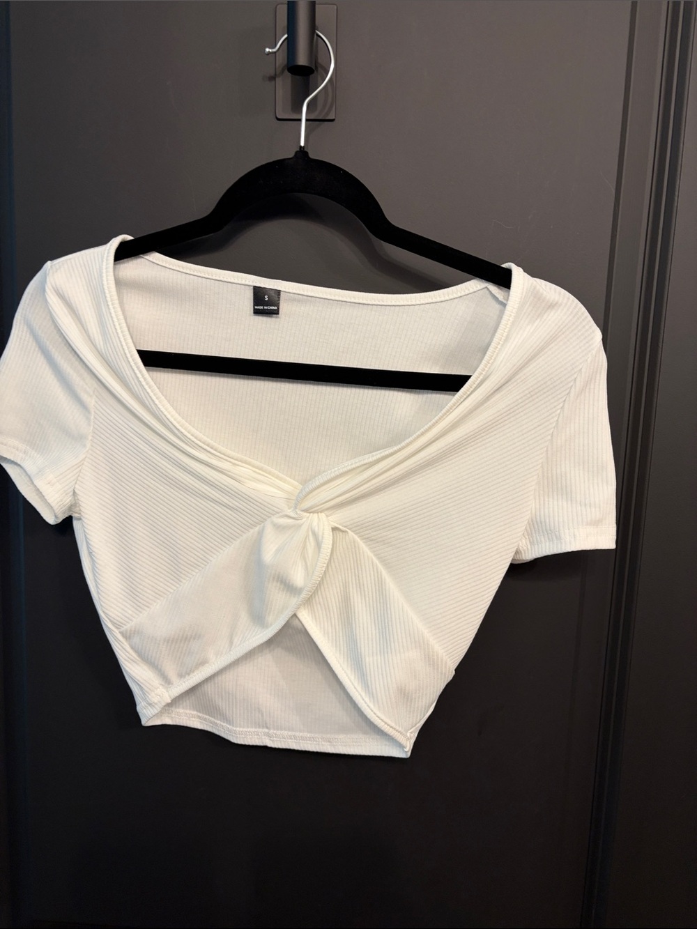SHEIN Cream Ribbed Twist-Front Crop Top
